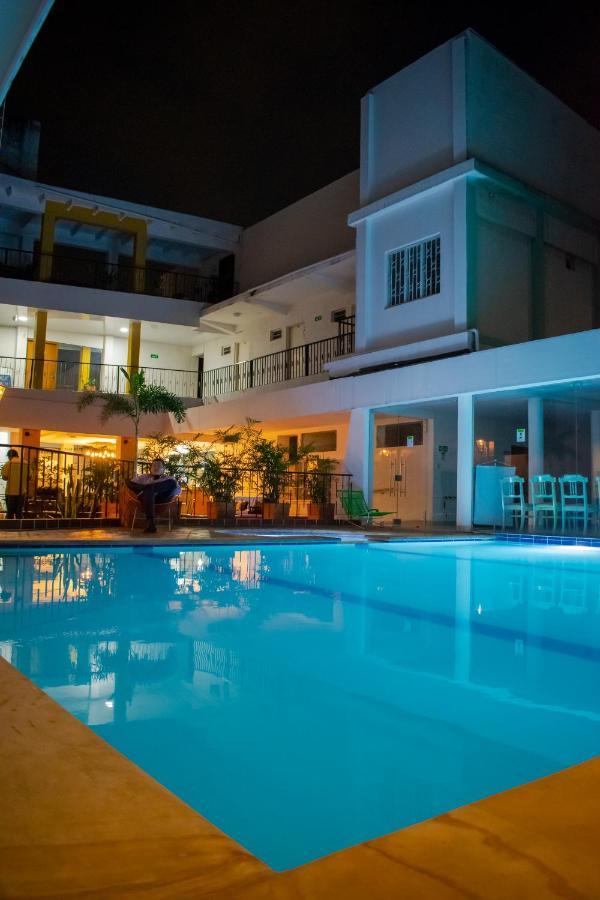 Hotel Millenium Victoria Plaza Cúcuta Екстериор снимка