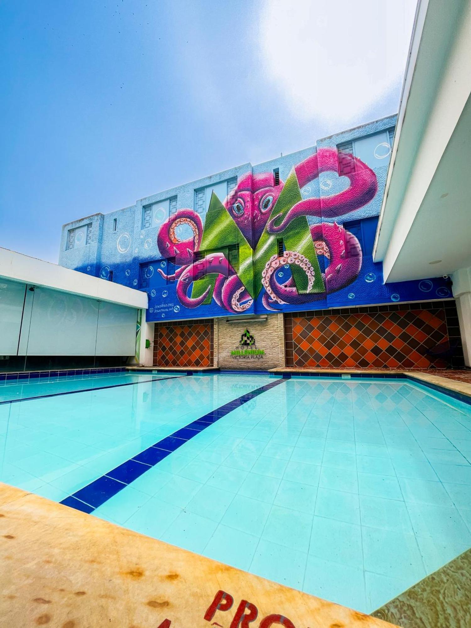 Hotel Millenium Victoria Plaza Cúcuta Екстериор снимка