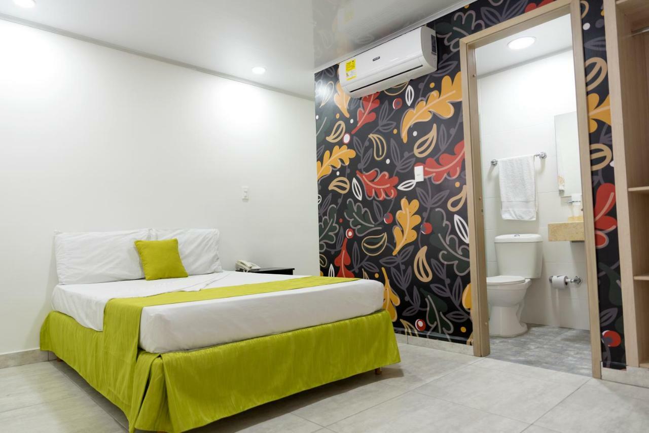 Hotel Millenium Victoria Plaza Cúcuta Екстериор снимка