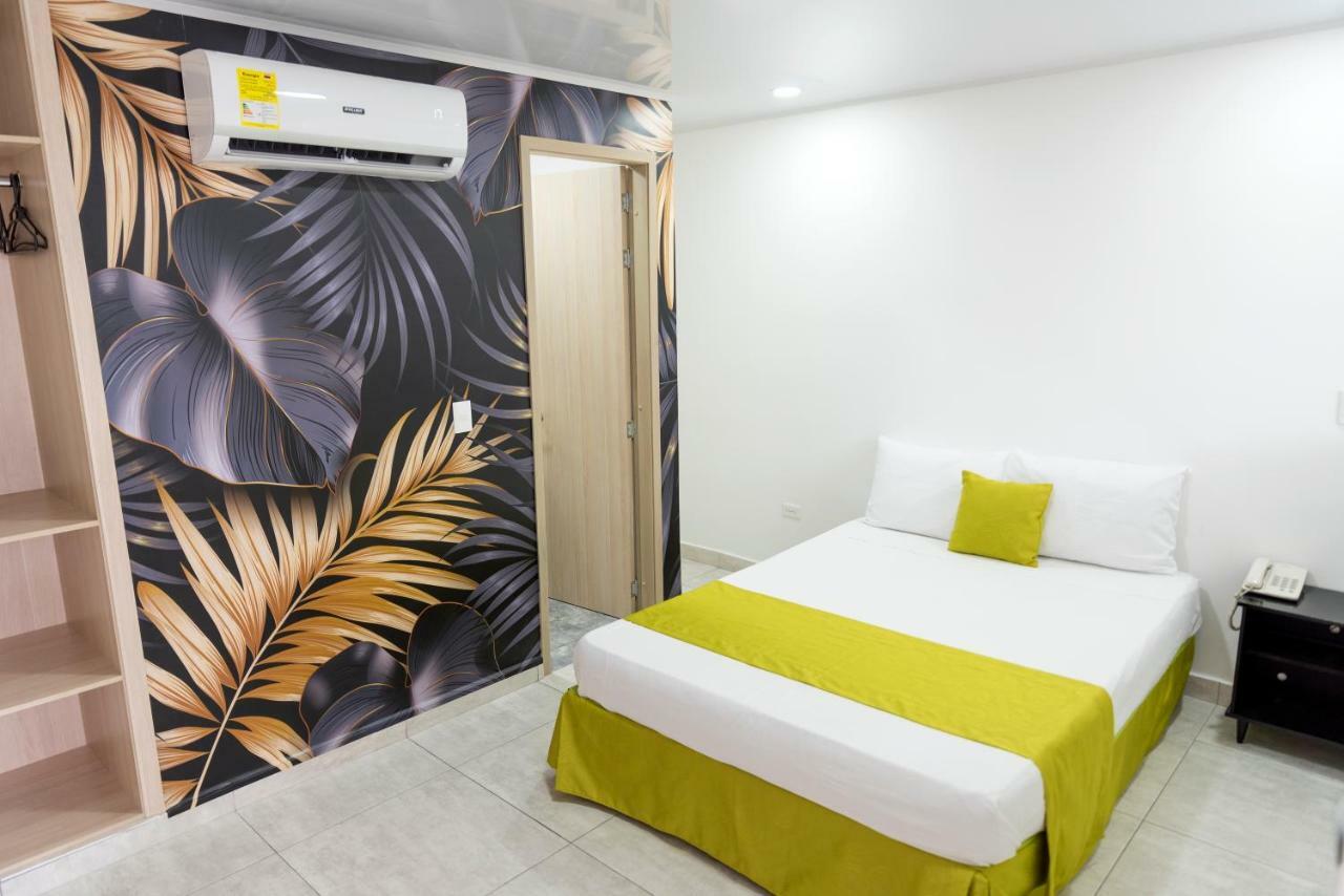 Hotel Millenium Victoria Plaza Cúcuta Екстериор снимка
