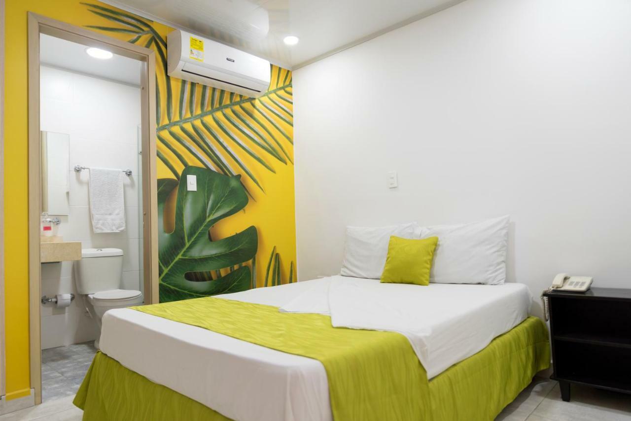 Hotel Millenium Victoria Plaza Cúcuta Екстериор снимка