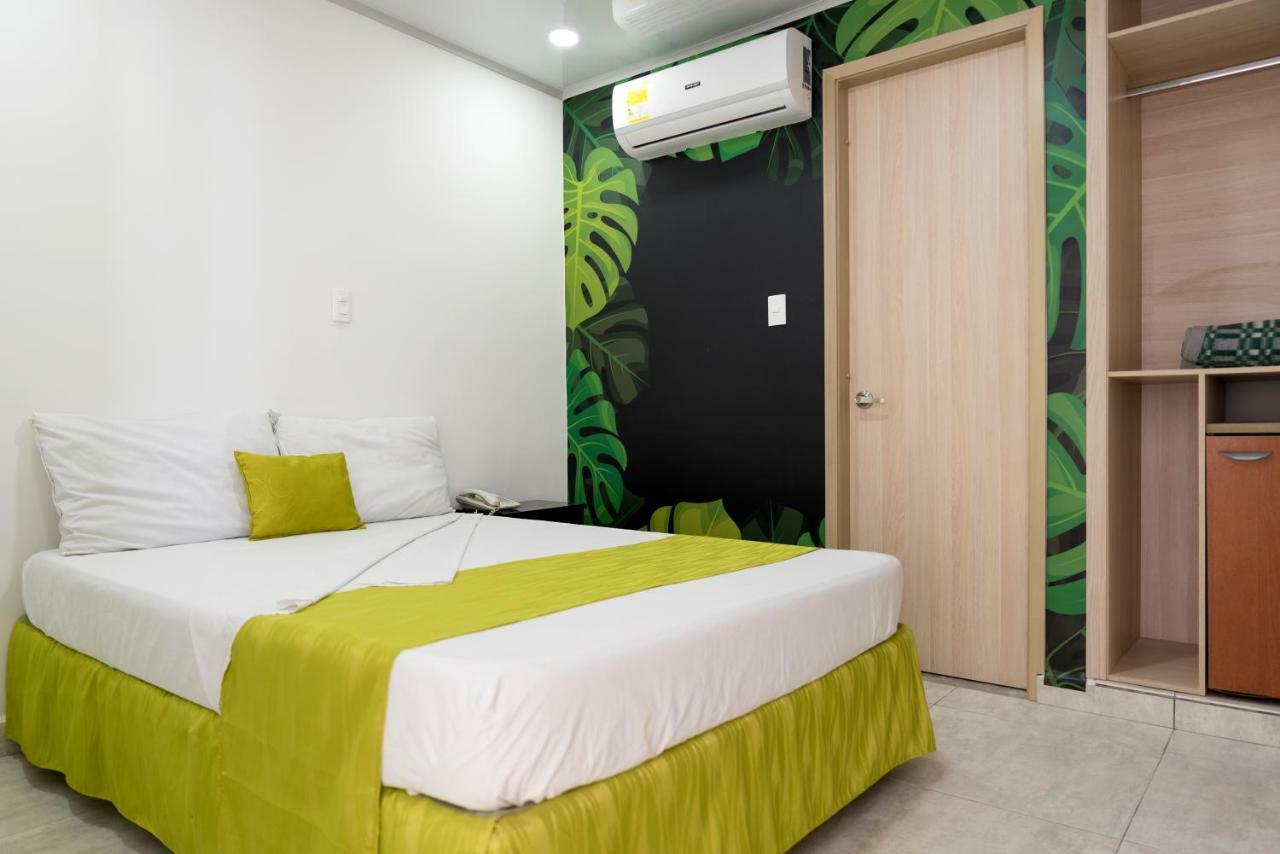 Hotel Millenium Victoria Plaza Cúcuta Екстериор снимка
